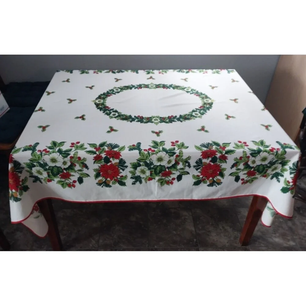 Vintage 52 x 74 Polyester Christmas Print Tablecloth Poinsettia/Holly Beautiful